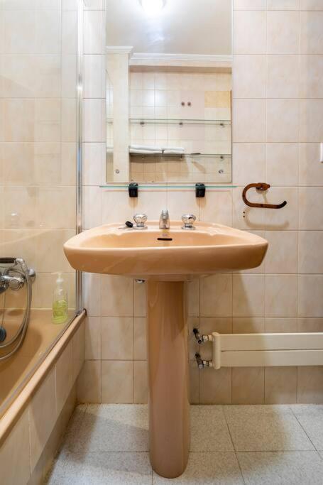 Apartamento Centro De Vigo Con Paking Gratuito Exterior photo